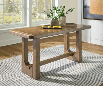 Cabalynn dining table detail view